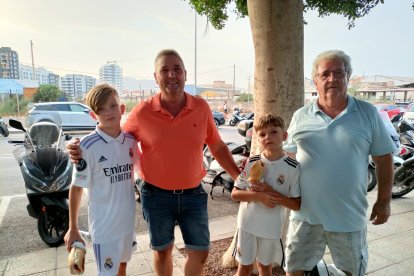 Desde Alemania llegó esta familia para ver al Real Madrid en el Mediterráneo.
