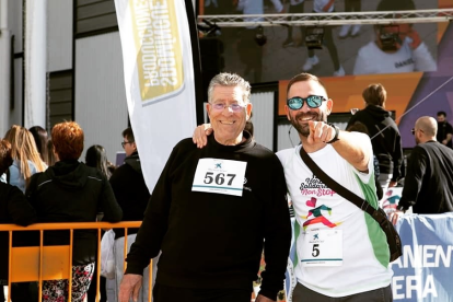 Juan Domínguez se apuntaba a todo con su hijo Sergio.