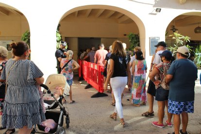 A la espera de los abanicos de la Feria 2022.