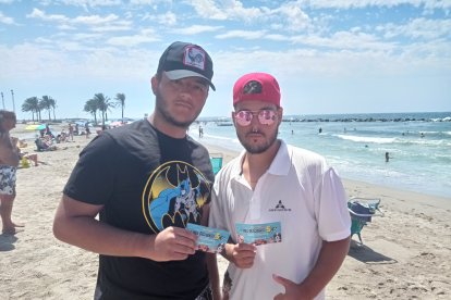 Coque y DJ Jota con sus bonos descuento en la tienda Mascotasol.