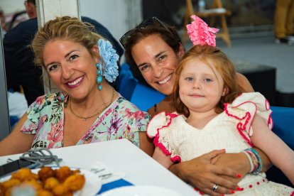 Aida Alonso y familia posan para una bonita foto en el Cañillo