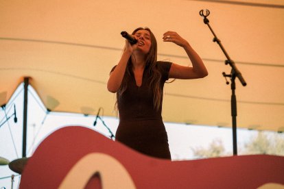 Actuación de Maren.