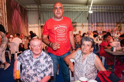 Rafael, José Miguel y Emilia no dudaron en acudir el sábado al Recinto Ferial.