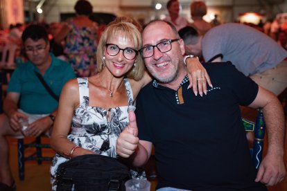 José y Rosi estuvieron muy agusto en la Caseta Municipal