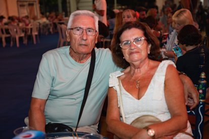 Carmen y Juan disfrutaron del ambientazo.