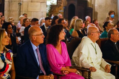 La alcaldesa en funciones, María del Mar Vázquez, acudió al pregón de la Virgen del Mar.