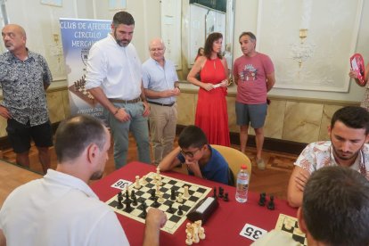 La alcaldesa quiso visitar a los campeones.