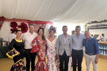 Curra Fernández, María del Mar Molina, Diana Molina, Antonio Bautista, Óscar de Rivas, Juan Pelegrín Rodríguez y José Luis Morente.