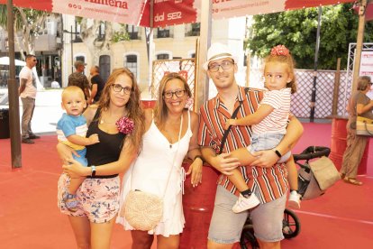 Saray, Mary, Juanen, Juanen y Paula estuvieron disfrutando en familia
