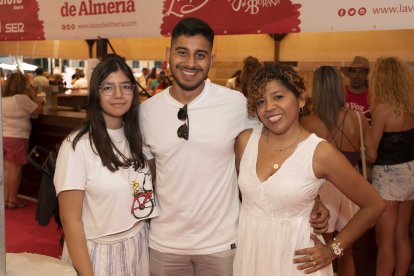 Paula, Andrés y Viviana disfrutaron mucho del mediodía