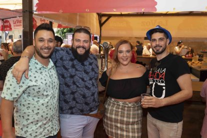 Fue casualidad pero desde este domingo, y por esta foto, José Francisco, Mario, Sandra y Tony son amigos