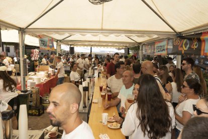 El ambigú \'La Marimorena\' listo y preparado para el disfrute en la Feria del Mediodía.