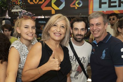 Judith Plaza, Pilar Moreno, Alejandro Sierra y Luis Mejías, en la barra de \'La Marimorena\'.