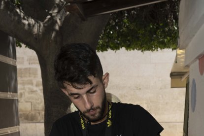 Proceso de elaboración del mojito del kiosko de \'La Marimorena\'.