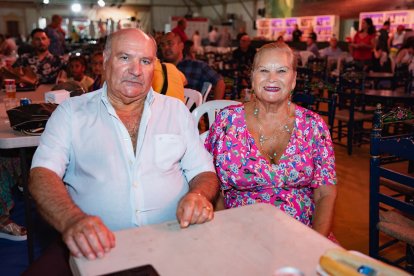 Joaquín y Ana volvieron una noche más a disfrutar de la Caseta Municipal.