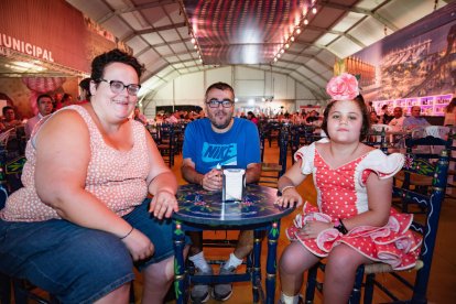 José Luis, María del Mar y su hijo pasaron una gran noche.