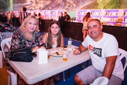 Sonia, Sonia jr y José Miguel pasaron una fantástica noche en familia.