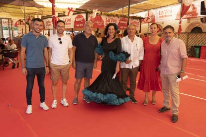 Tony Asenjo, Ricardo Céspedes, Juan Fernández, María del Mar Vázquez, José Fernández, Raquel y Javier Albizu