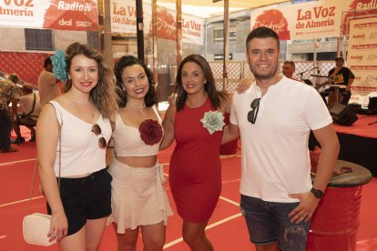 Juan, Rebeca, Cristina y Ana.