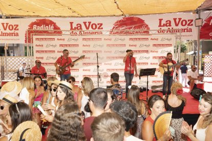 Noches de Candela movió a los presentes en el ambigú de La Bodeguilla de Burana y La Voz