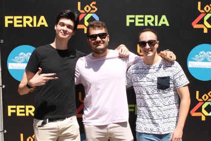 Carlos Quijada, Javier Soler y Francisco Bono, disfrutando del primer día de Feria.