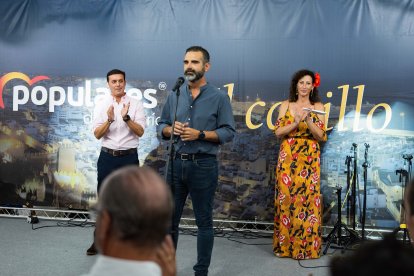 Ramón Fernández-Pacheco, Consejero de Sostenibilidady Medio Ambiente, acudió a la caseta El Cañillo.