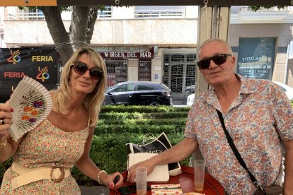 La familia Quesada de vacaciones en Almería desde Francia.