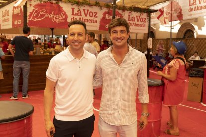 Ricardo Céspedes, director comercial de La Voz, y Javier Carmona, director de marketing de La Unión