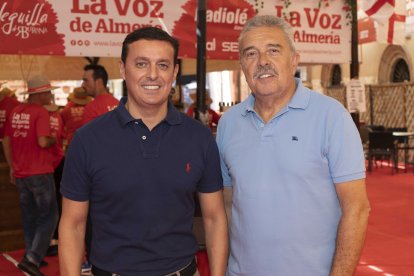 Javier Aureliano García, presidente de la Diputación Provincial, junto a Juan Fernández, consejero delegado de La Voz