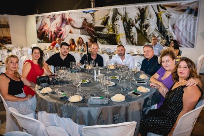 Pepi Jiménez, Juani Torrecillas, Jose Luis González, Pepe Márquez, José Ángel Rodríguez, Alberto Nieto, Sheila Hermosilla y Pilar Jiménez.