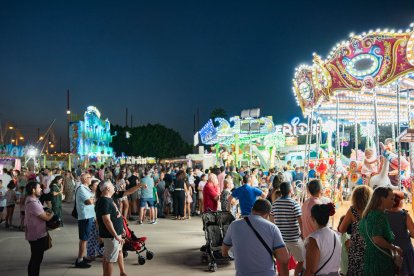 Las atracciones, llenas el día antes de la jornada dedicada a los niños.