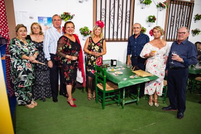 Esperanza Torres, José Luis García, Jorge Túnez, Ana Martínez, Ascensión de Aynat, Mercedes Quero, Pilar Sancho y Mavi Orlandi.