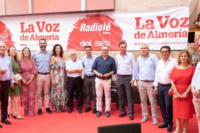 Aránzazu Martín, Jesús Caicedo, Antonia Sánchez, Ana Martínez Labella, Ramón Fernández-Pacheco, Mª del Mar Vázquez, José Luis Martínez, Javier A. García, Pedro M. de la Cruz, Rafael Hernando, Juan Fernández, Manuel Guzmán, Paola Laynez y Ri