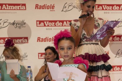 Natalia Lara Jiménez, la ganadora del Concurso de Trajes de Flamenca de La Voz de Almería en categoría infantil.