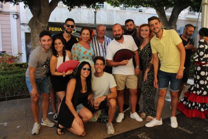 Una de las familias y amigos de \'La Marimorena\'.