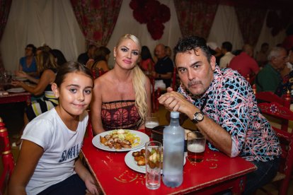 Victoria, Isabel y José Miguel