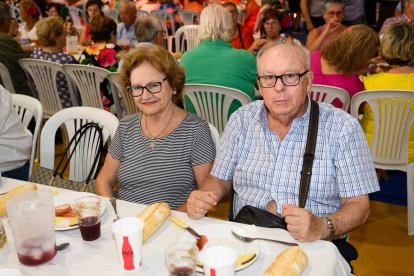 Mercedes y José vinieron con sus familiares.