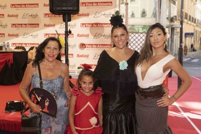 Sandra, Lara, María y Zoraida, que se presentaron al Concurso de Trajes de Flamenca de La Voz de Almería.