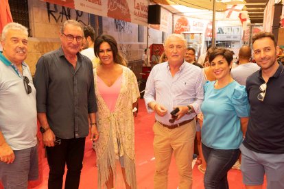 El periodista almeriense Carlos Herrera visitó el ambigú de La Voz junto Jesús Caicedo, presidente de la Autoridad Portuaria