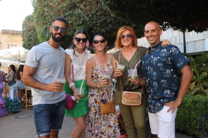 Sergio Castillo, Mar Martos, Marina Medina, Adelina Collado y Ángel Sáez, en la Feria del Mediodía.