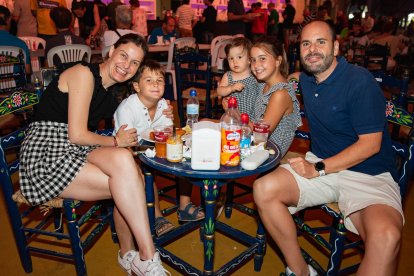 Verónica, Marcos, Mateo, Rocío y Rafa disfrutaron de una gran velada en familia.