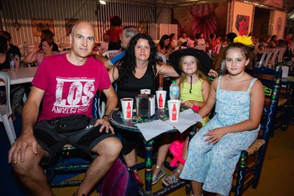 Fernando, Montse, Vanesa y Paula vinieron desde Pamplona hasta Almería.