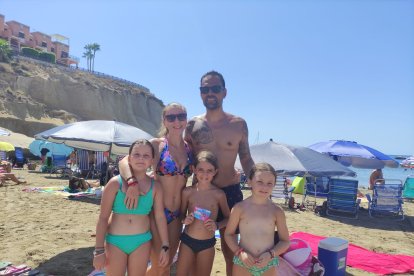 Candela Monestillo, María Monestillo, Martina Monestillo, Roberto Monestillo y Merche Herguido