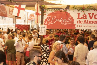 Ambientazo en el ambigú de La Voz en el mediodía de este jueves