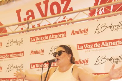 Noches de Candela volvió a animar el ambigú en la Plaza Pablo Cazard.