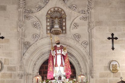 Los hombres responsables de la histórica salida de San Indalecio con la Virgen del Mar.