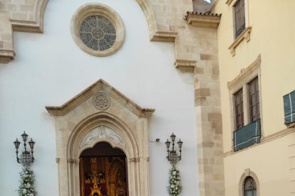 Representación eclesiástica tras la patrona de Almería.