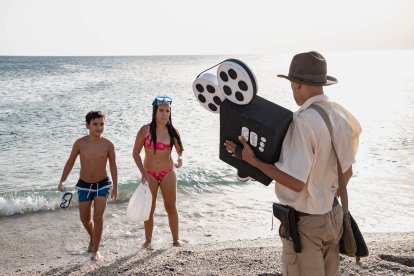 Sorpresas, diversión y concienciación al ver aparecer a Indalecio y Teodora cámara al hombro.