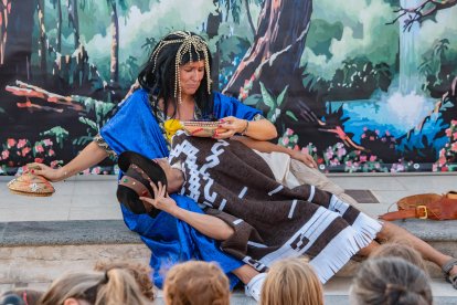 Cleopatra y el Hombre sin Nombre, unidos en esta campaña.