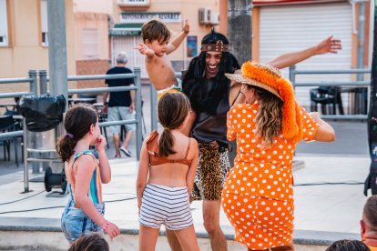 Los niños y niñas pudieron interactuar con los actores.